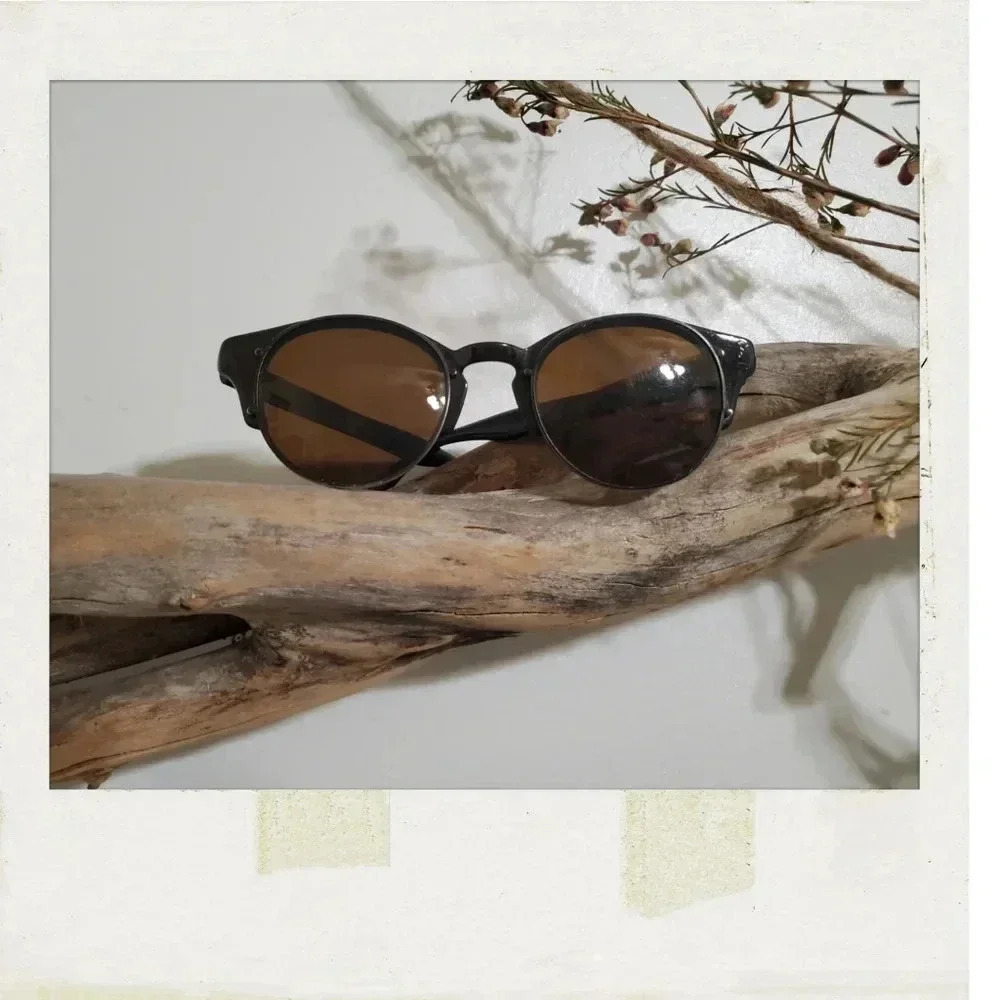 Vintage 80s Black Tinted Retro Pinup Rockabilly Circle Men Women Sunglasses